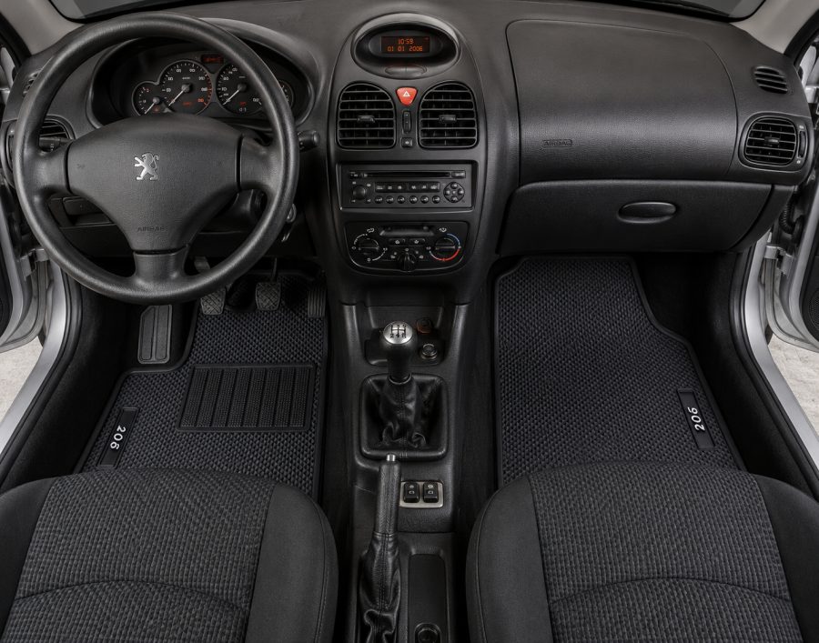[Floor-Mats] KingMats mbulesat e dyshemesë për Peugeot 206 (2006–2014) –